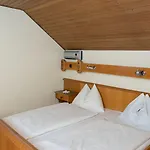 Alojamento de Acomodação e Pequeno-almoço Smart Eu 3*