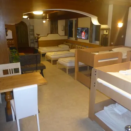 Rosslwirt-rast 3* Strass im Attergau