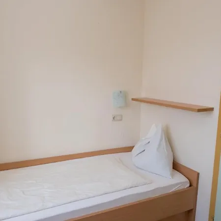 Bed & Breakfast Rosslwirt-rast 3*