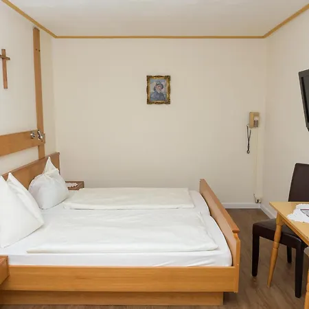 Rosslwirt A1-self-check-in-motel Frühstückspension