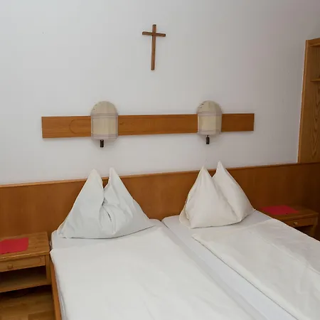 Rosslwirt-rast Bed & Breakfast 3*