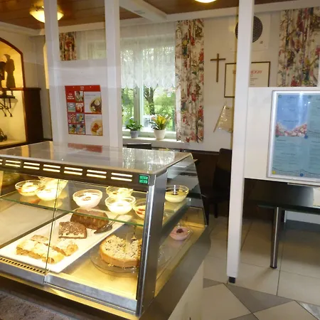 Rosslwirt-rast ベッド・アンド・ブレックファスト Strass im Attergau