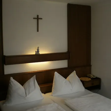 Rosslwirt A1-self-check-in-motel