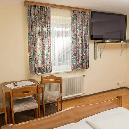Rosslwirt A1-self-check-in-motel Strass im Attergau