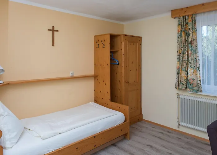 Alojamento de Acomodação e Pequeno-almoço Smartmotel Strass im Attergau